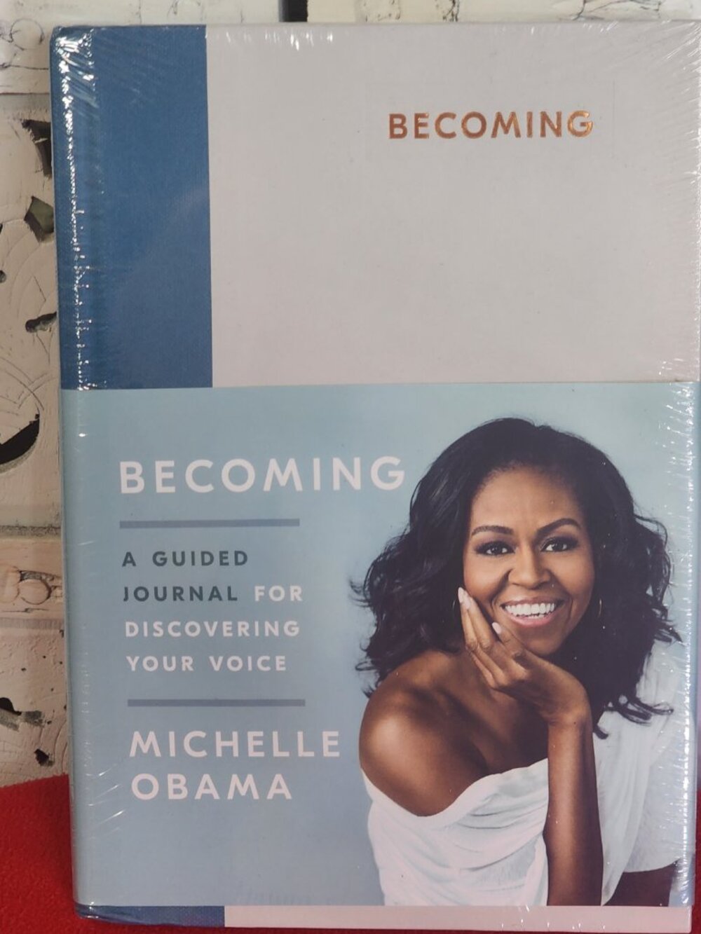 Becoming A Guided Journal for Discovering Your Voice by Michelle Obama - Picture 4 of 16